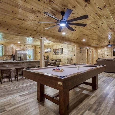 Hidden Creek, Pool Table, Hot Tub, 1089 Free Tickets Each Paid Day, Dollywood And More Gatlinburg Exterior foto