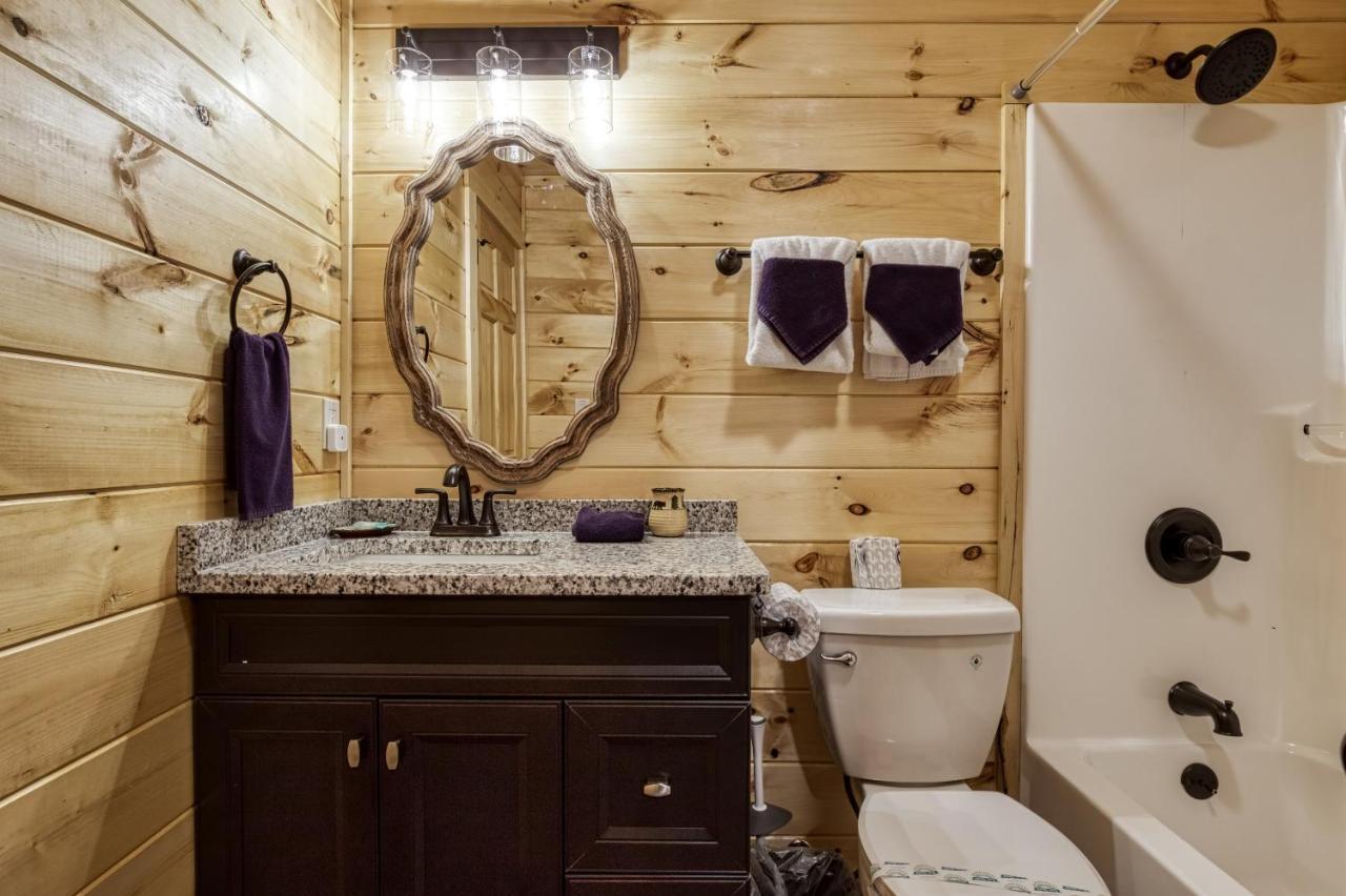 Hidden Creek, Pool Table, Hot Tub, 1089 Free Tickets Each Paid Day, Dollywood And More Gatlinburg Exterior foto