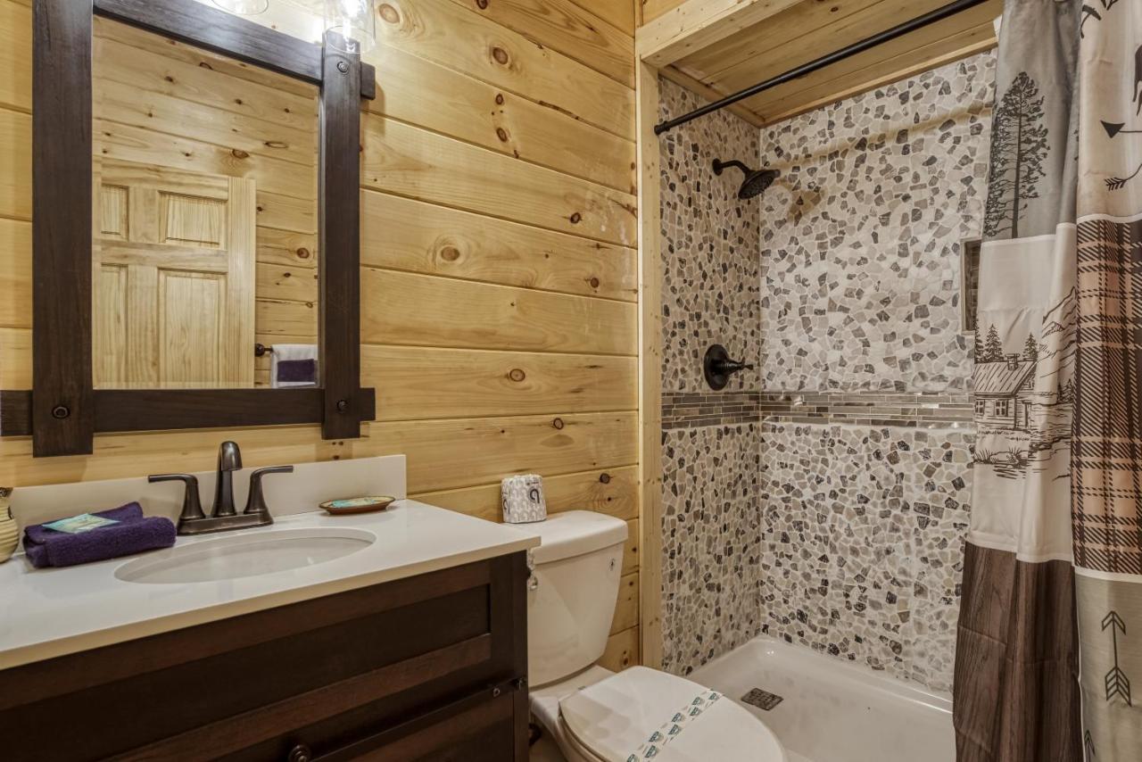 Hidden Creek, Pool Table, Hot Tub, 1089 Free Tickets Each Paid Day, Dollywood And More Gatlinburg Exterior foto