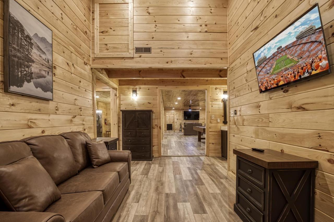 Hidden Creek, Pool Table, Hot Tub, 1089 Free Tickets Each Paid Day, Dollywood And More Gatlinburg Exterior foto